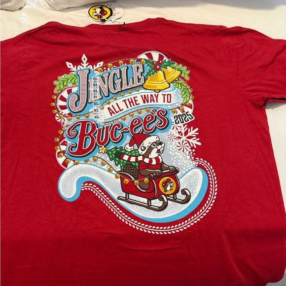 Buc-ee's Red Holiday Graphic Tee 2025 - Picture 2 of 4
